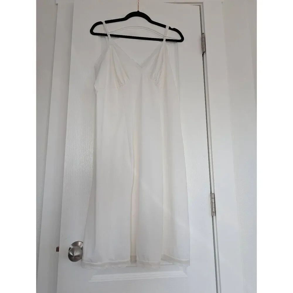 Vintage Penneys Gaymode White Nylon Full Slip 44 Tall Bridal 1960s Scalloped